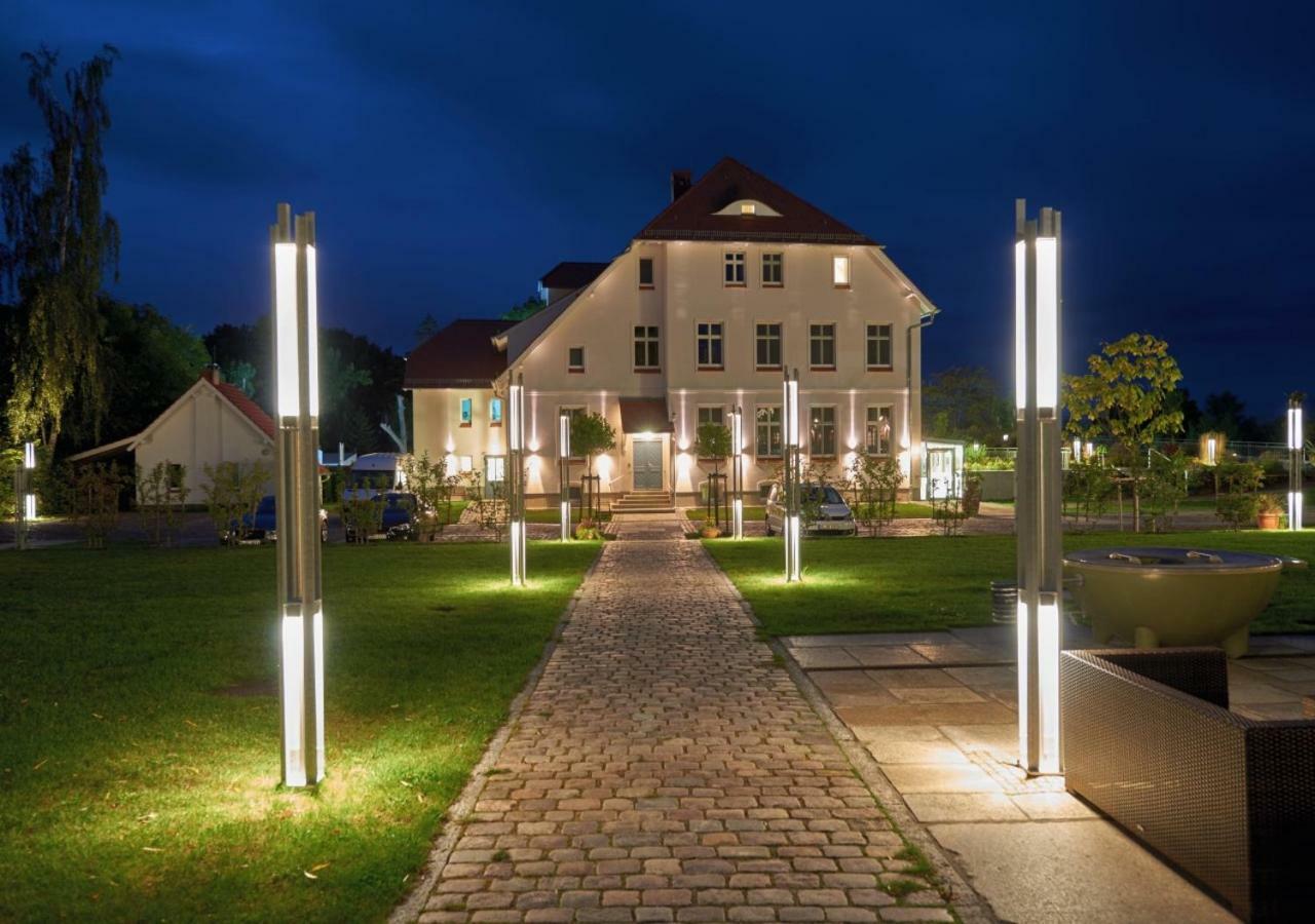 Hotel Und Restaurant Am Peenetal Liepen  Экстерьер фото